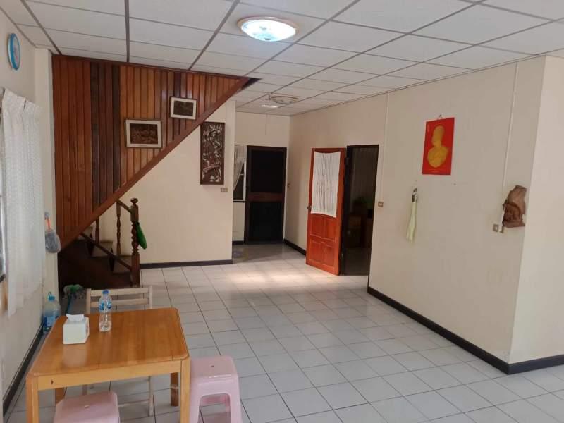Spacious 4-Bedroom House for Sale in Rop Wiang, Chiang Rai - House in Chiangrai