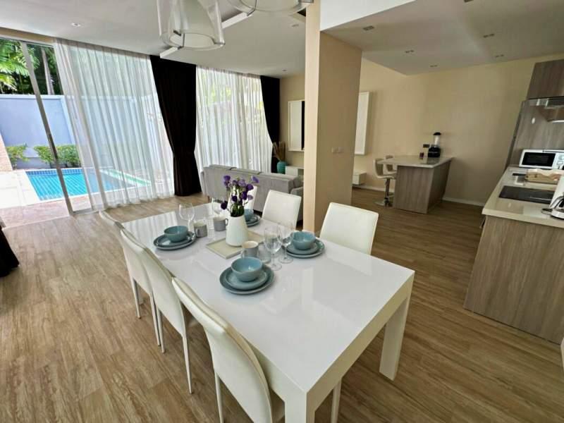 Hot Deal! 2-Bedroom Villa for Sale in Rawai / Nai Harn - Villa Luxury Nai Harn