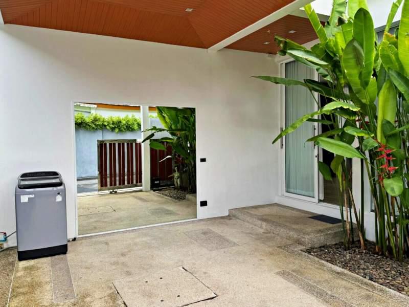 Hot Deal! 2-Bedroom Villa for Sale in Rawai / Nai Harn - Villa Luxury Nai Harn