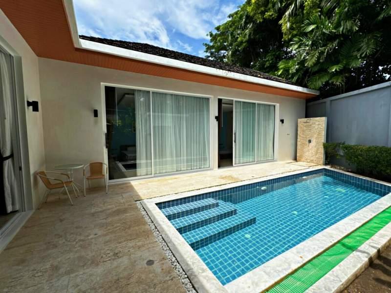Hot Deal! 2-Bedroom Villa for Sale in Rawai / Nai Harn - Villa Luxury Nai Harn