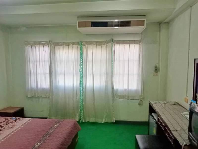 Prime Land with Buildings for Sale in Chiang Rai City - 1 Rai 400 SQM, Renovation Needed - BUILDING FOR SALE